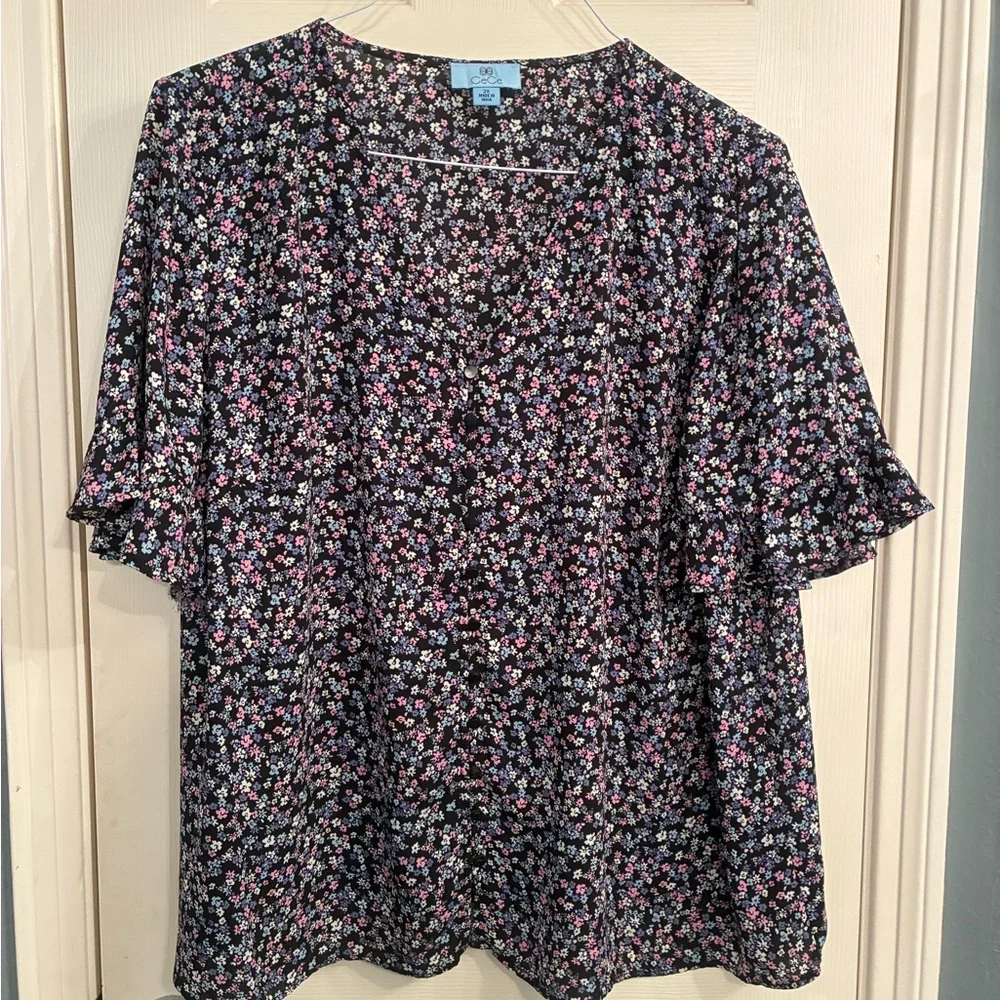 CeCe Pink and White Boxy Blouse with Short Sleeves - Picture 1 of 3